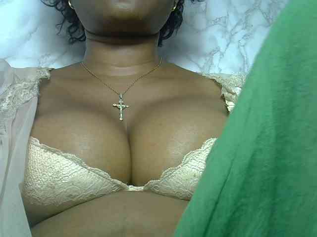 Angelahot123 webcam