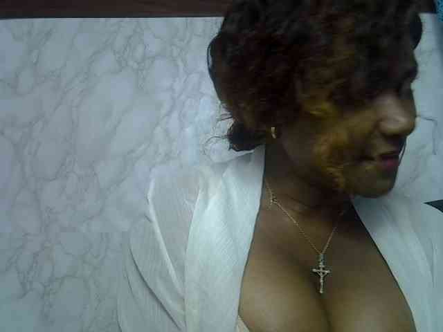 Angelahot123 webcam