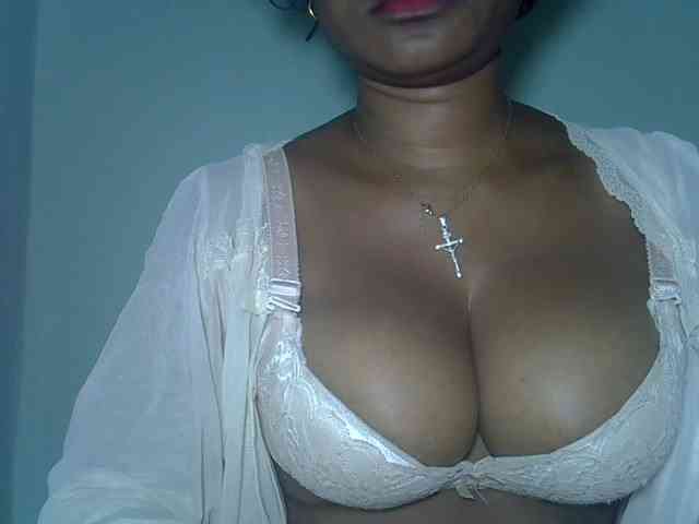 Modèle: Angelahot123