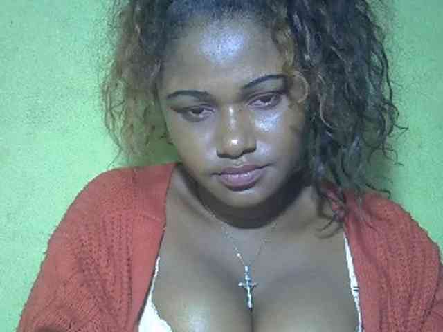 Angelahot123 webcam