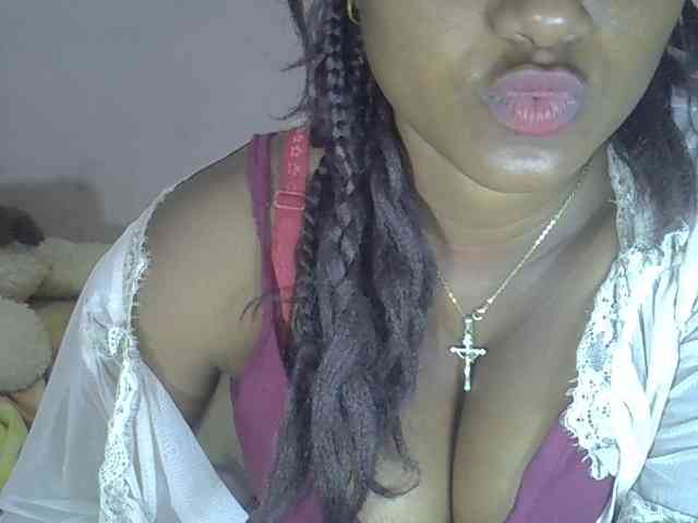 Angelahot123 webcam