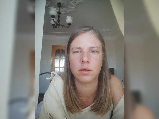 MadamEve — live female cam