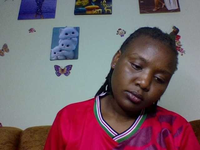 Roshan25 live cam on BongaCams