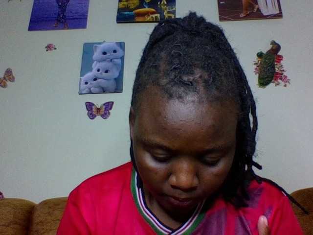 Roshan25 live cam on BongaCams