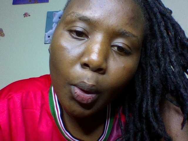 Roshan25 live cam on BongaCams