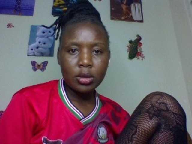 Roshan25 live cam on BongaCams