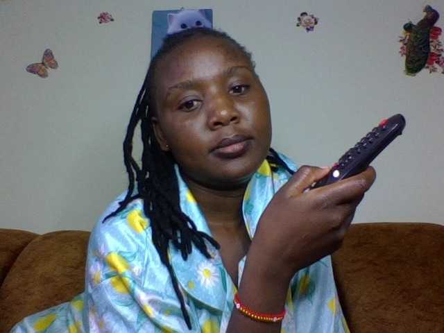Roshan25 live cam on BongaCams