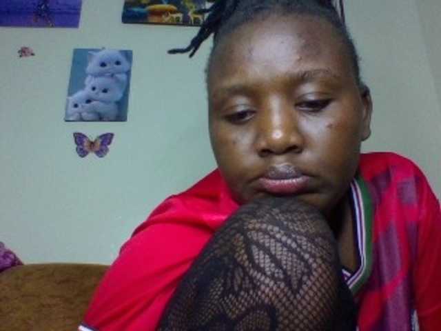 Roshan25 live cam on BongaCams