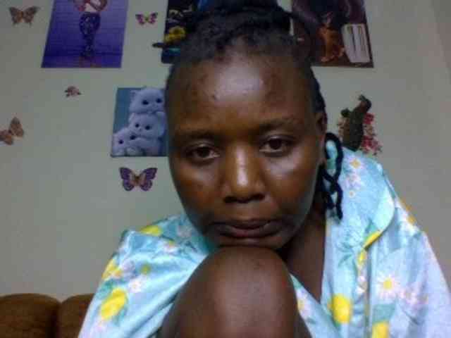 Roshan25 Live Webcam on BongaCams