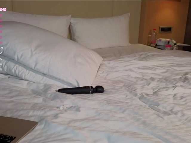 KallieTanney's BongaCams show and profile