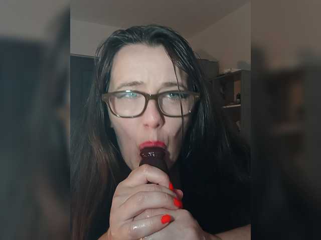 Sex chat gratuit in direct cu Angela100 pe BongaCams
