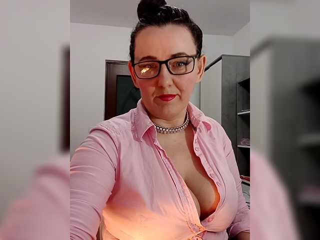 Sex chat gratuit in direct cu Angela100 pe BongaCams