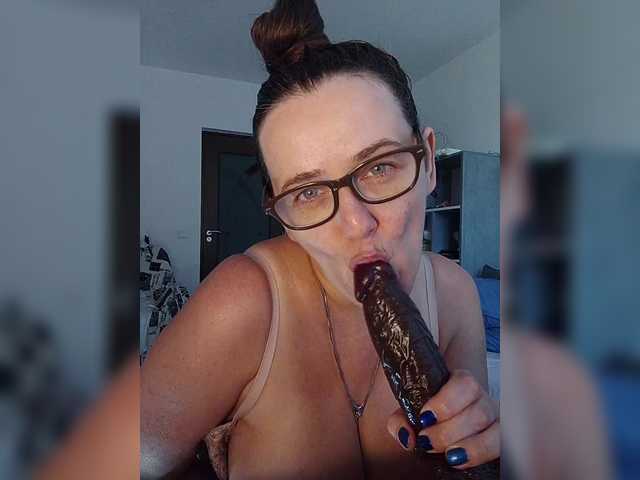 Sex chat gratuit in direct cu Angela100 pe BongaCams