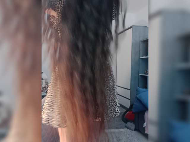 Sex chat gratuit in direct cu Angela100 pe BongaCams