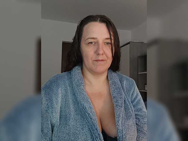 Sex chat gratuit in direct cu Angela100 pe BongaCams