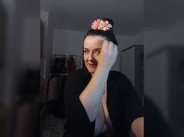 Angela100 live cam on BongaCams
