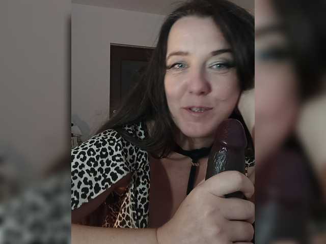 Sex chat gratuit in direct cu Angela100 pe BongaCams