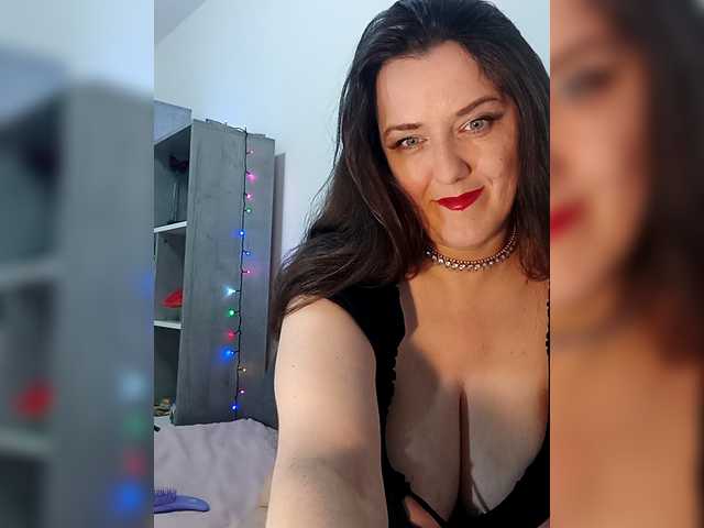 Sex chat gratuit in direct cu Angela100 pe BongaCams