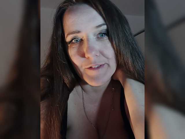 Sex chat gratuit in direct cu Angela100 pe BongaCams