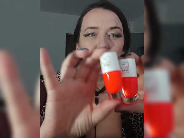 Angela100