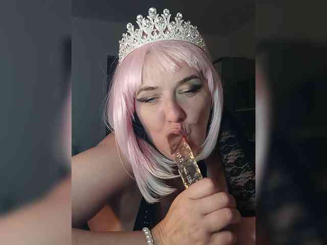 Angela100
