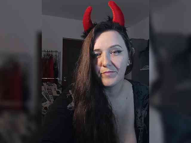 Angela100 webcam