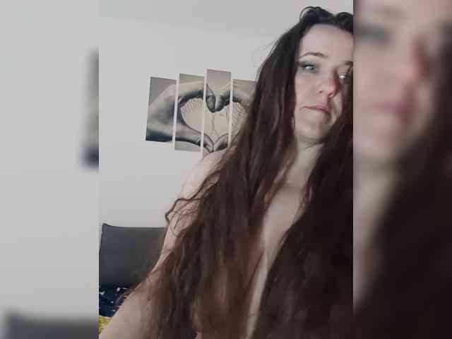 Angela100 webcam