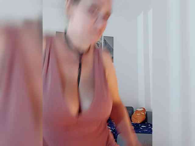 Angela100 webcam