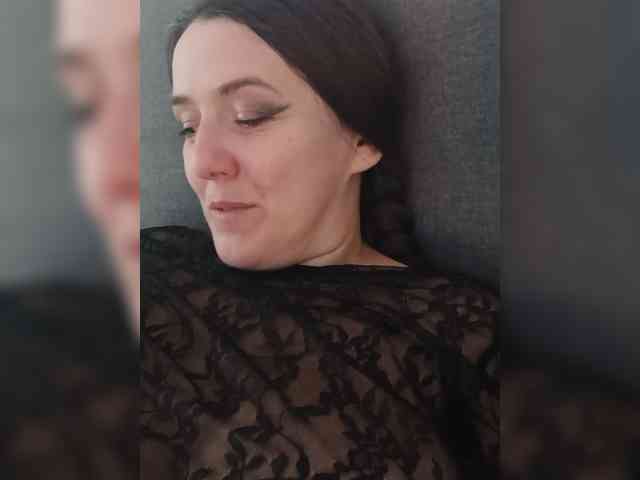 Angela100 webcam