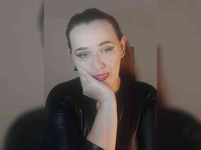 Angela100 webcam