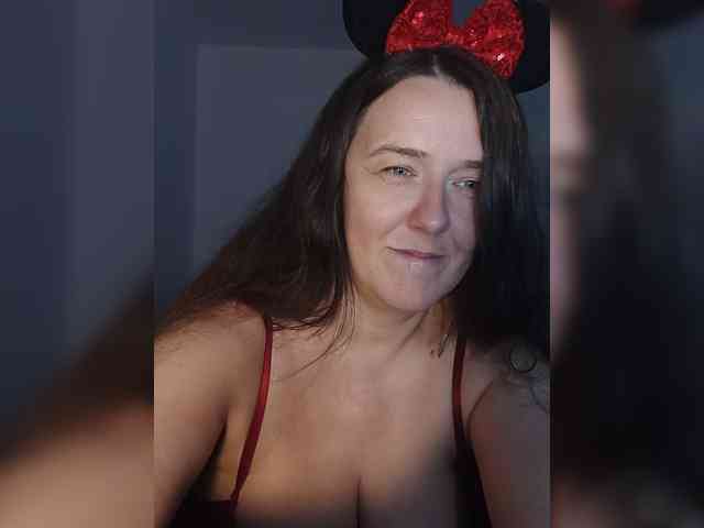 Angela100 webcam