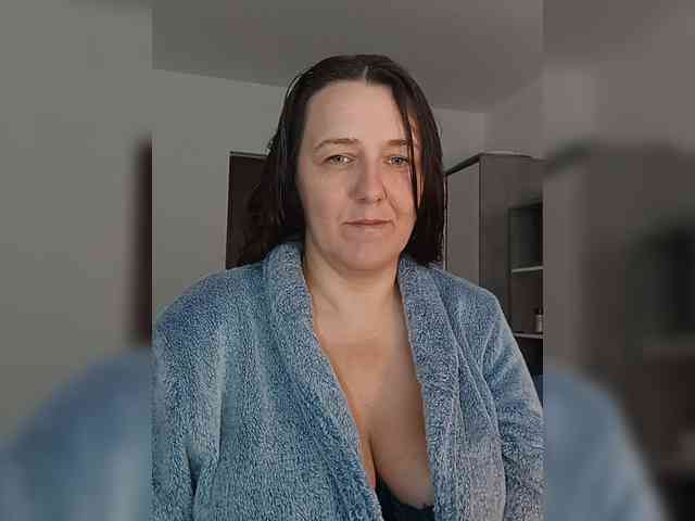 Angela100 webcam