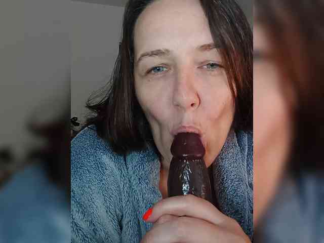 Angela100