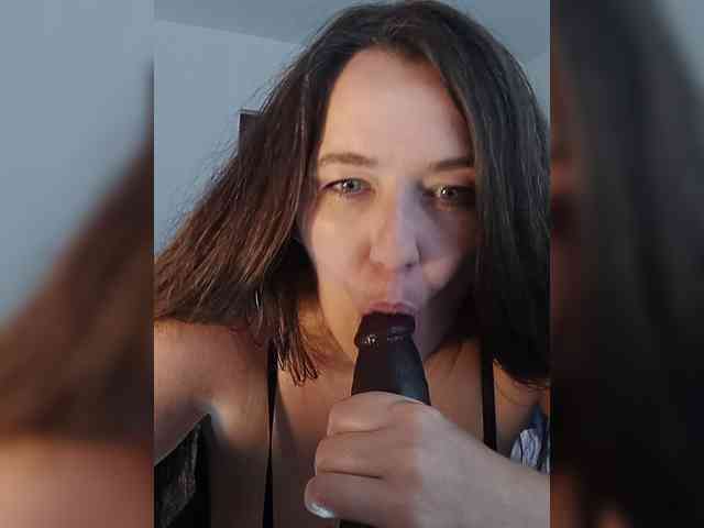 Angela100 webcam