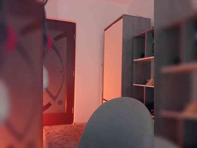 Angela100 webcam