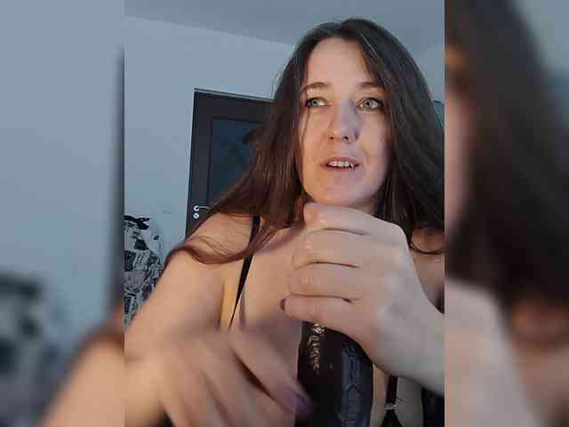 Angela100 webcam