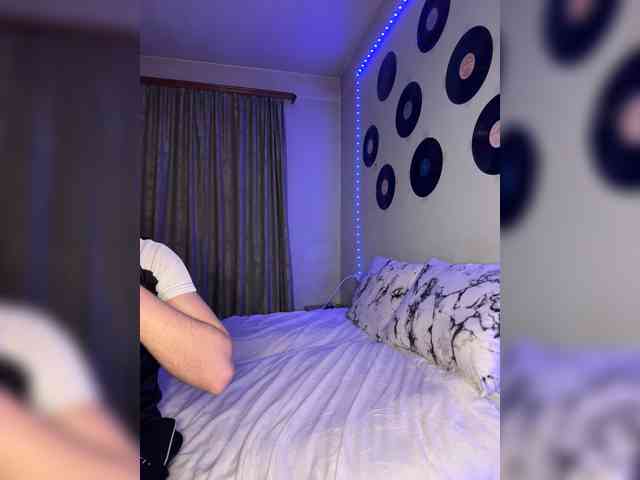 SweetVenomX webcam