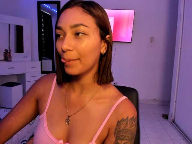 PARKERCINTHIA live cam on BongaCams