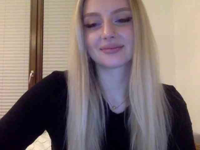 MayaDesire webcam