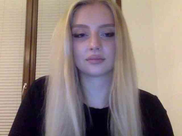 MayaDesire webcam