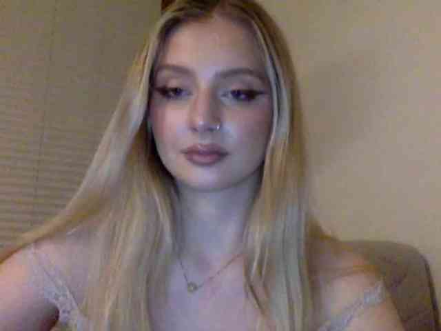 MayaDesire webcam