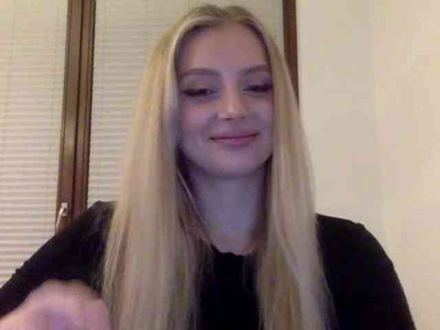 MayaDesire webcam