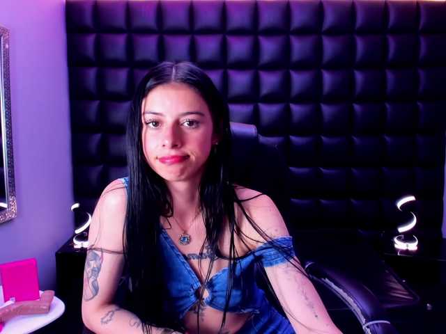 DulceMiiaa live cam on BongaCams