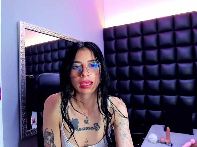 DulceMiiaa live cam on BongaCams