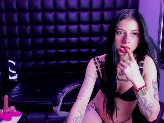 DulceMiiaa live cam on BongaCams