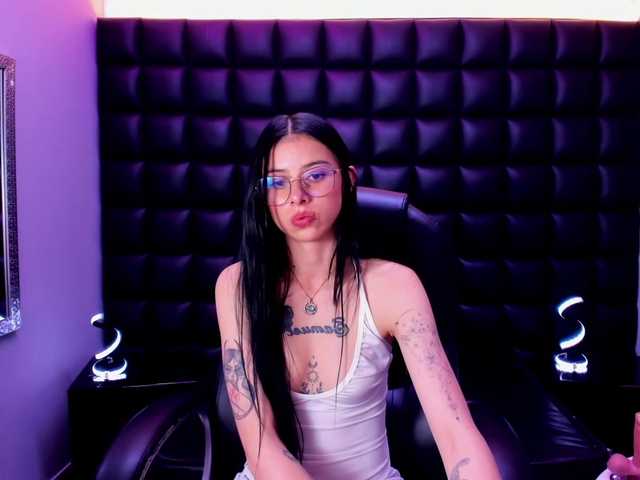 DulceMiiaa live cam on BongaCams