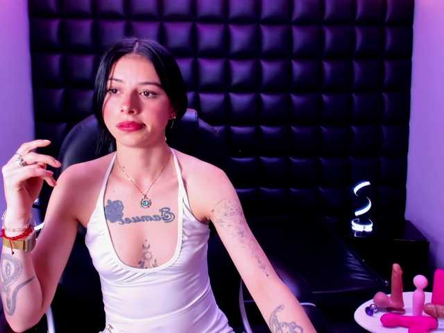 DulceMiiaa live cam on BongaCams