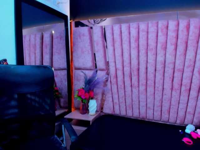 DulceMiiaa live cam on BongaCams