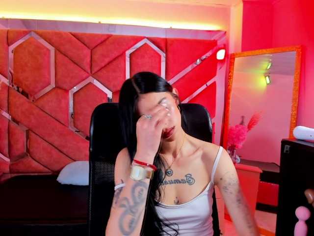 DulceMiiaa live cam on BongaCams