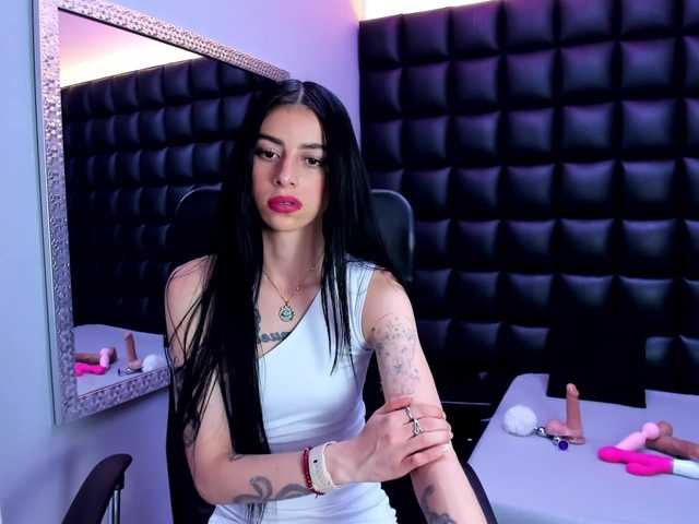 DulceMiiaa live cam preview